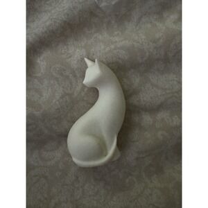 Gorgeous‎ White Porcelain Sitting Cat Figure Figurine Sculpture